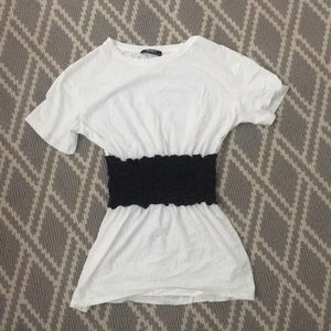 White tshirt with cinched waist